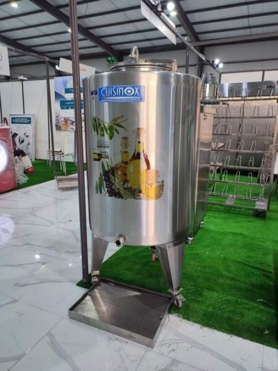 CUVE DE STOCKAGE EN INOX ALIMENTAIRE 304