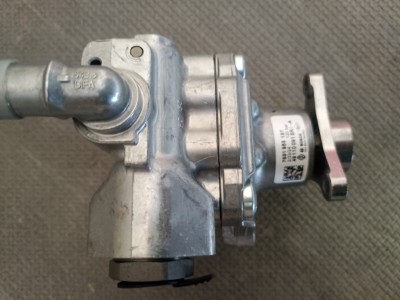 Pompe de direction Master 3