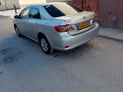 سيارات-toyota-corolla-2013-باتنة-الجزائر