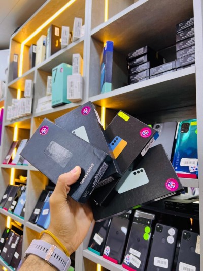 Samsung S23 Fe 8/128 coffret