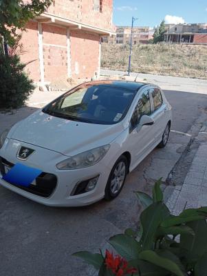 average-sedan-peugeot-308-2012-tiaret-algeria