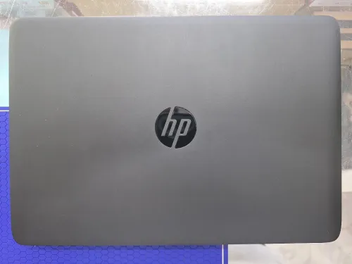 HP EliteBook 840 G2 i7 5ème 8 Go de Ram 500 Go hdd très bonne etat  avec chargeur Garantie 3 mois