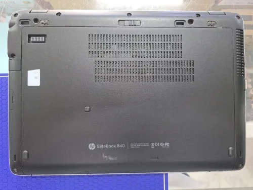 HP EliteBook 840 G2 i7 5ème 8 Go de Ram 500 Go hdd très bonne etat  avec chargeur Garantie 3 mois