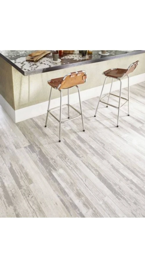 Faux plafond placo-pvc-parquet. . . 