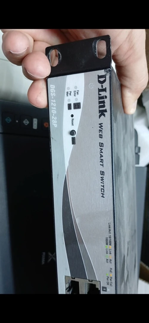 D-LINK WEB SMART SWITCH . DGS 2010-28P