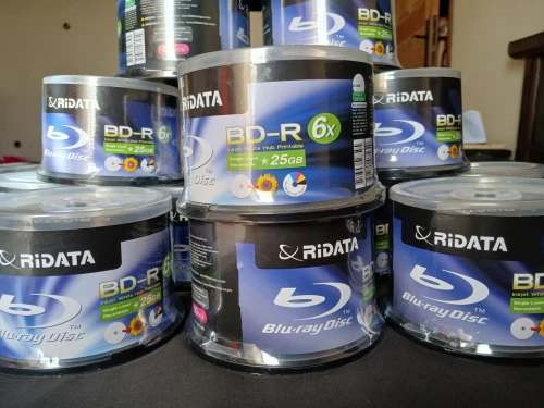 CD BLU RAY VIERGE. 25gb .50cd boîte.التوصيل 58 ولاية 