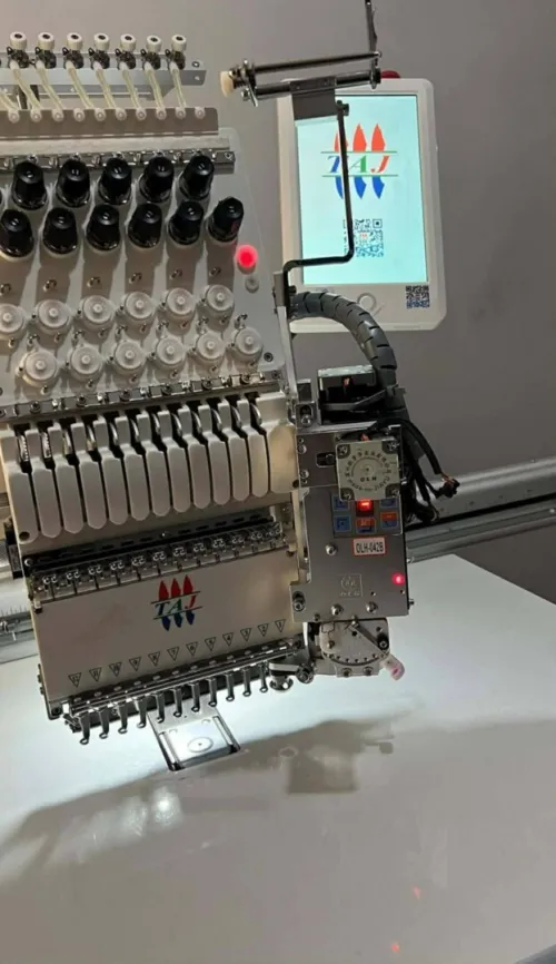 Machine industrielle pour broderie informatisé