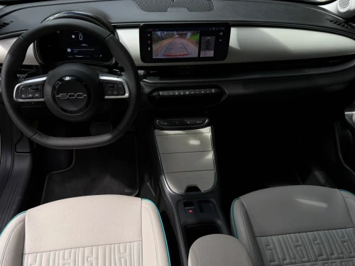 Location de voiture la rochelle Fiat 600