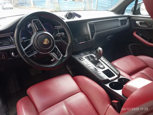 Porsche Macan 2018 2.0L 258 CH TOUTE OPTIONS 1ERE MAIN 74000KM
