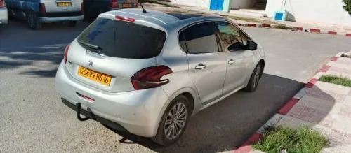 Peugeot 208 2016 Access Facelift