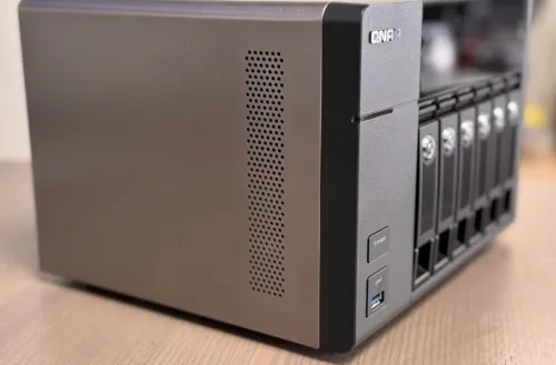 NAS QNAP TS-653 PRO 8go Ram 6 baies 2To