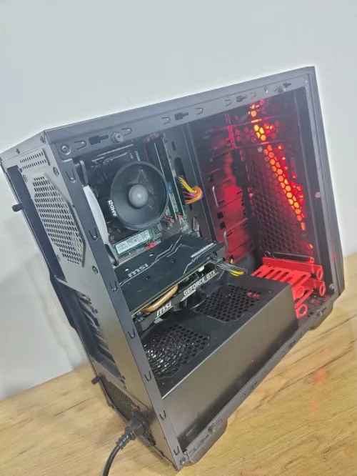 PC GAMING / WORKSTATION PERFORMANCE ÉLEVÉE