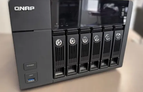 NAS QNAP TS-653 PRO 8go Ram 6 baies 2To