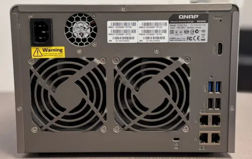 NAS QNAP TS-653 Pro  6 baies 8 Go RAM  Très bon état  avec ou sans disques