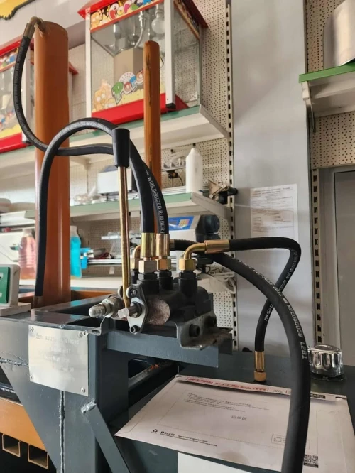 PRESSE Hydraulique 8T