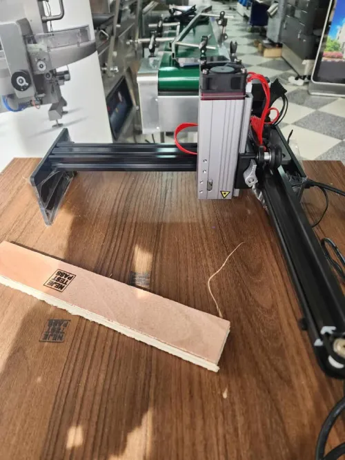 GRAVEUSE LASER