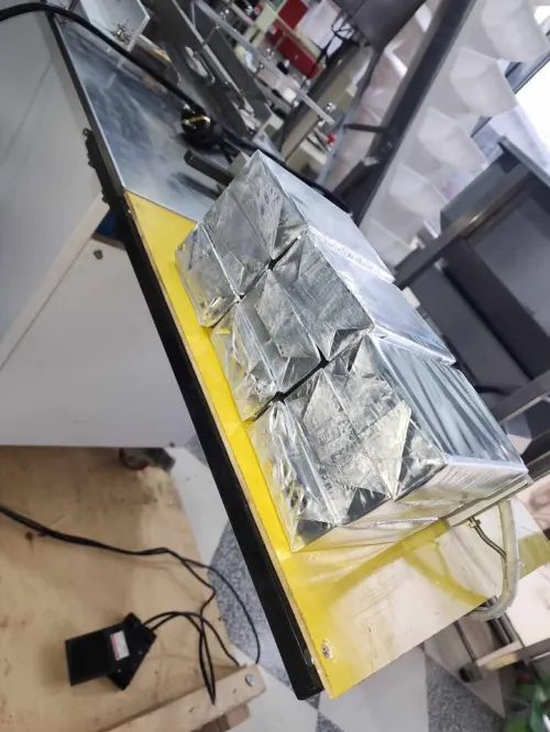 machine cellophaneuse emballeuse 