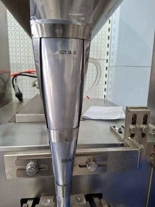 Conditionneuse liquide en dosettes avec bain marie melangeur