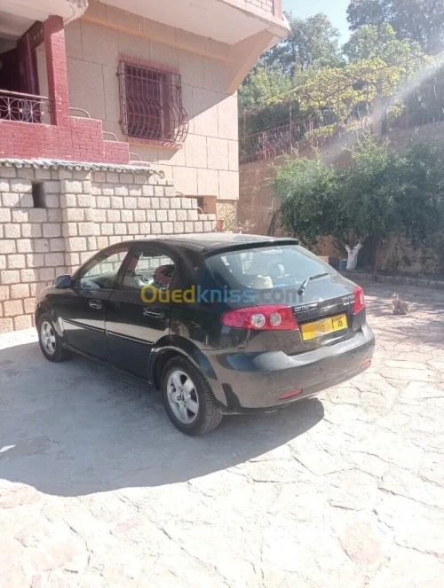 Chevrolet Optra 5 portes 2011 Optra 5 portes