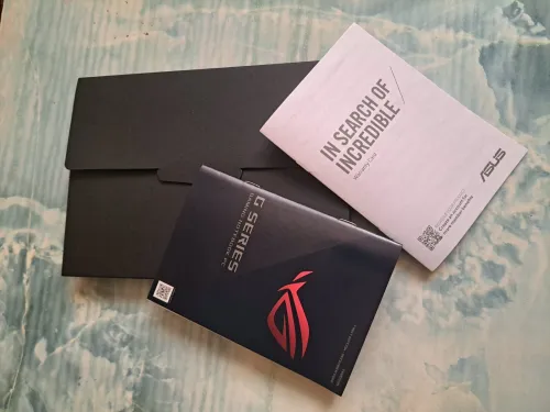 ASUS ROG Zephyrus G14 / Ryzen 9 7940HS / RTX 4060 / 32GB / 1TB ssd pcie /165Hz Gaming Laptop