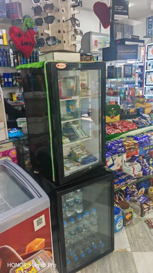 Des frigos et matériaux cosmétiques