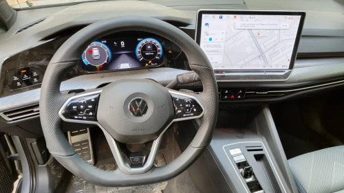 Volkswagen Golf 8 2025 R-Line
