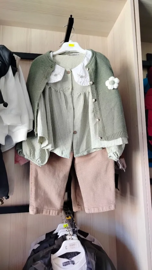 Vêtements bébé et enfant 