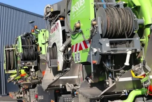 Camion vidange debouchage canalisation de regarde fesse septique