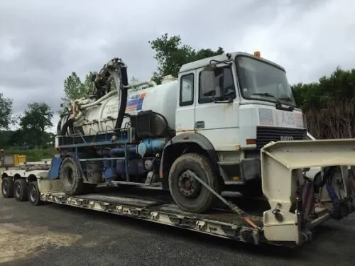 Camion vidange debouchage canalisation de regarde fesse septique