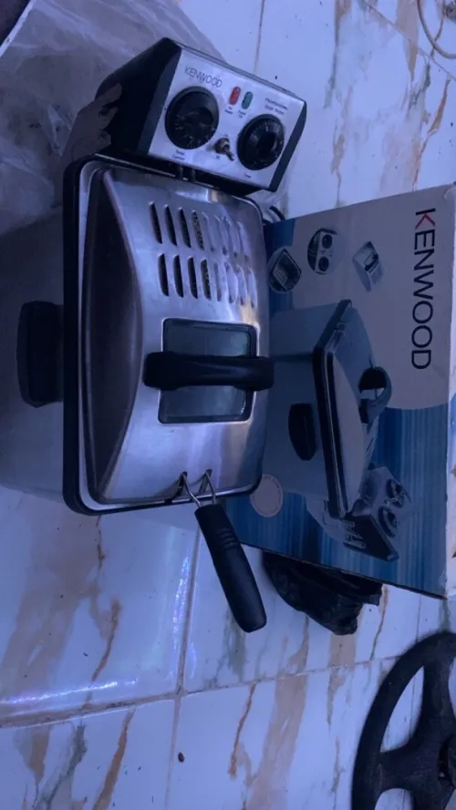 Friteuse Kenwood professionnel utiliser une fois