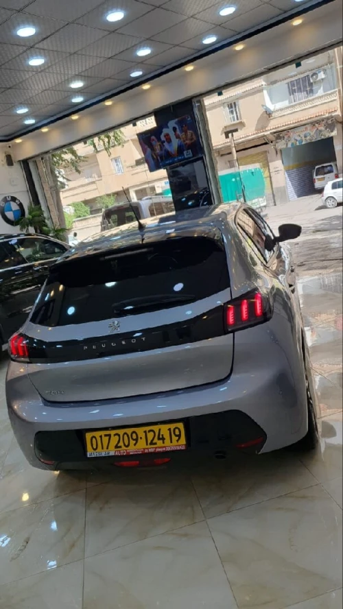Peugeot 208 2024 Allure Pack
