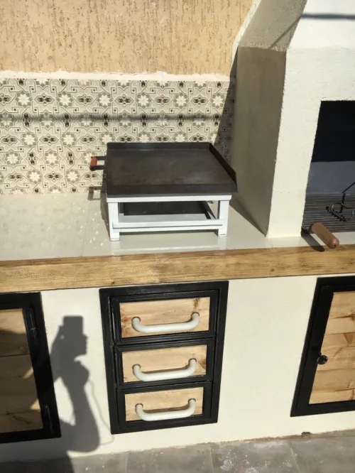 barbecue sur-mesure شواء مصنوع حسب الطلب