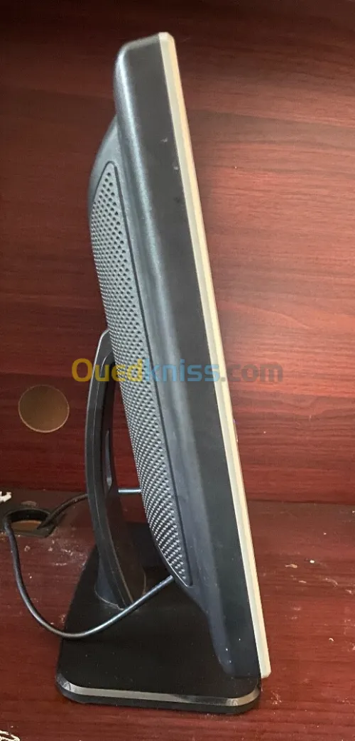 Ecran dell 19 pouce مستعمل