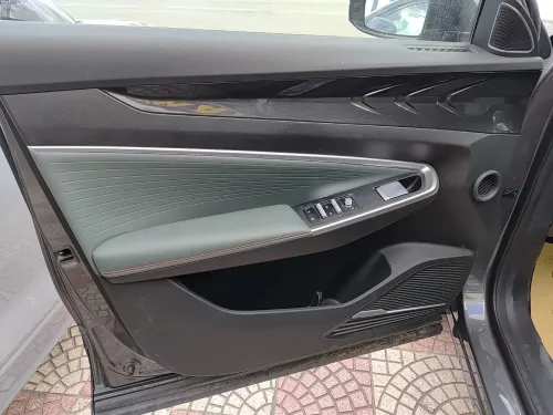Geely Starray 2025 1.5 L 181 CV BVA