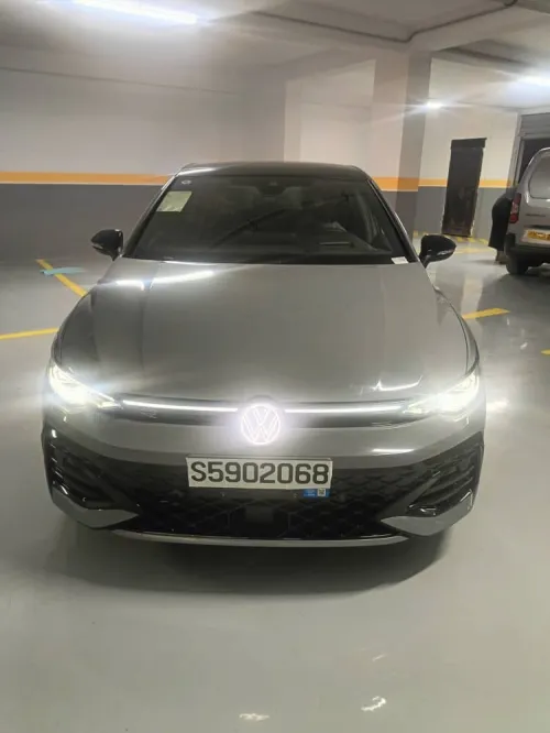 Volkswagen Golf 8.5 2025 Full options r line