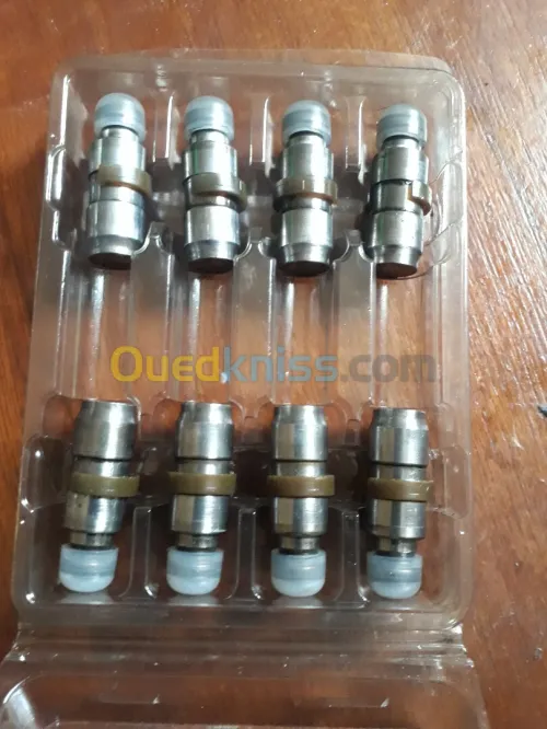poussoir hydraulique 1.4 /1.6 hdi couvercle et joint pompe a essence  peugoet citroen 1.4 essence