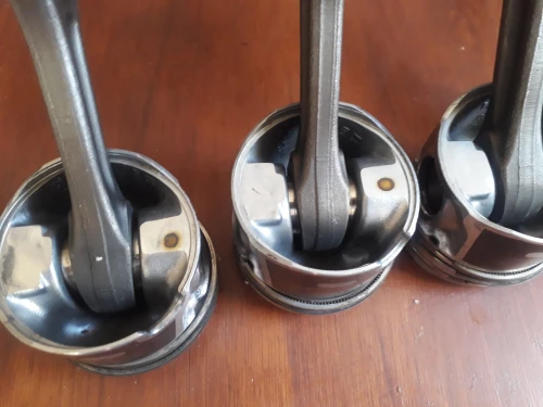 piston 1.4 hdi poussoir hydraulique 1.4 /1.6 hdi couvercle et joint pompe peugoet citroen1.4 essence