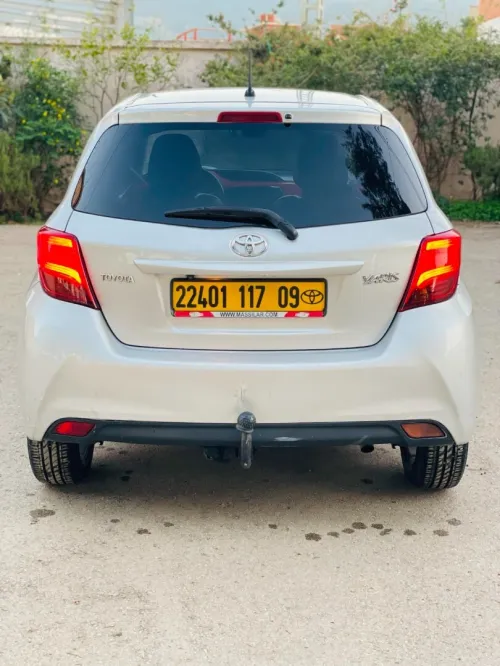 Toyota Yaris 2017 Red Edition