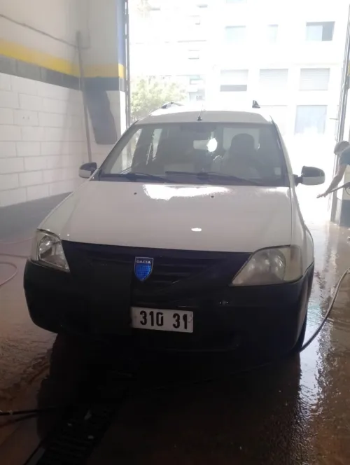 Renault Logan 5 places 2010 
