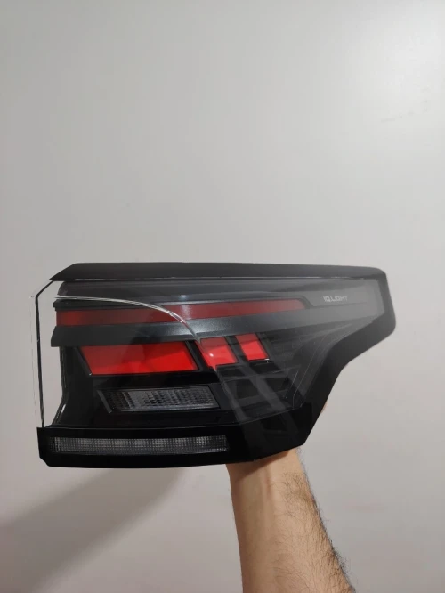 Feu stop arriere tiguan 2025 iq light droit et gauche