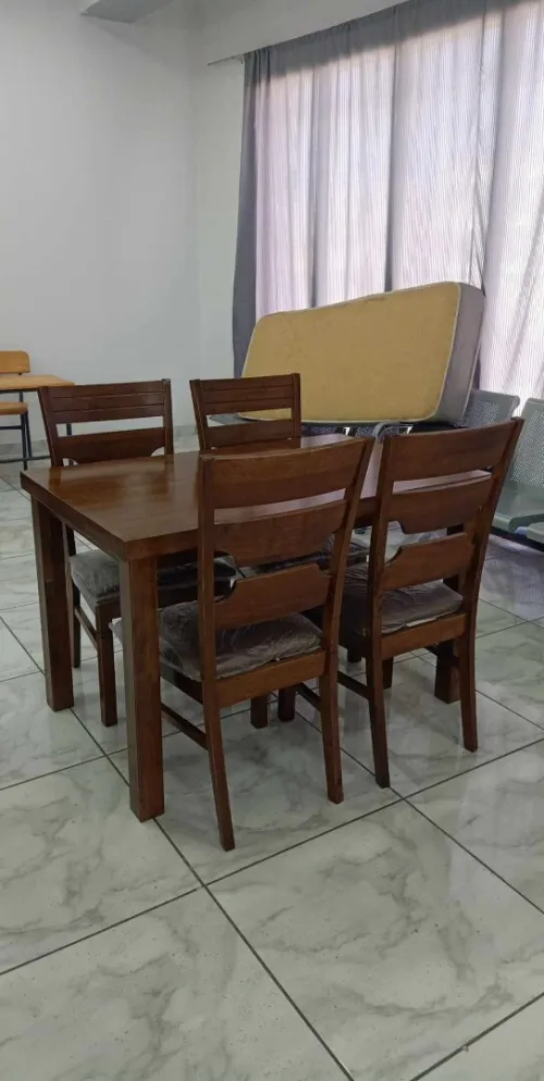 Table 4 chaise bois hêtre