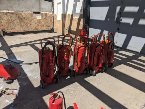 VENTE-Maintenance rechargement vérification des extincteurs sur site