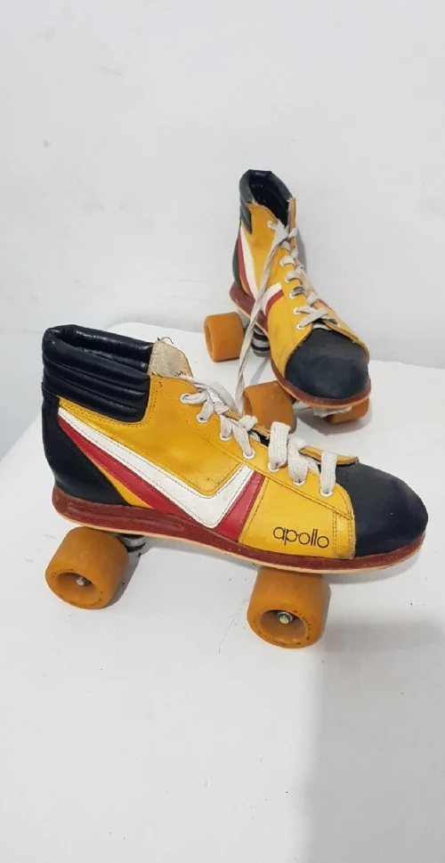 Patins à roulettes vintage Apollo bonne état idéal collection ou utilisation pointure 42