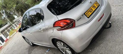 Peugeot 208 2016 Allure Facelift