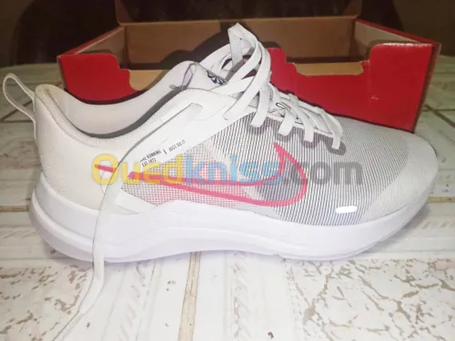 NIKE Downshifter 12