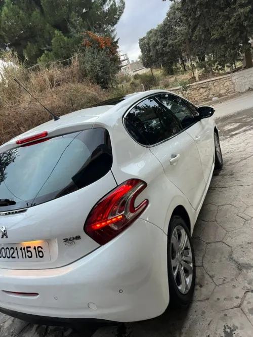 Peugeot 208 2015 Allure