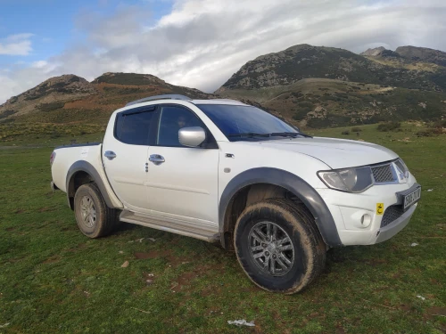 Mitsubishi L200 2011 Doube cabine Evolution