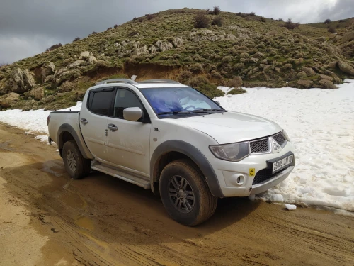 Mitsubishi L200 2011 Doube cabine Evolution