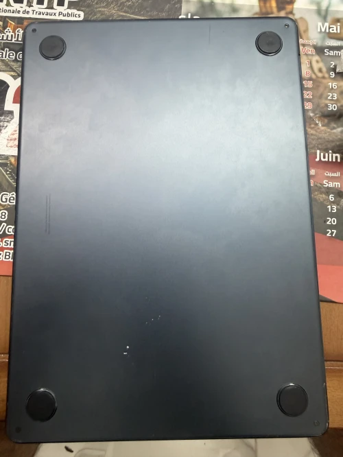 macbook AIR M2 2022 13.6 insh