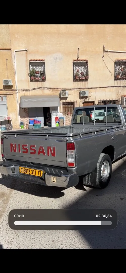 Nissan Japonia 2011 مازوت